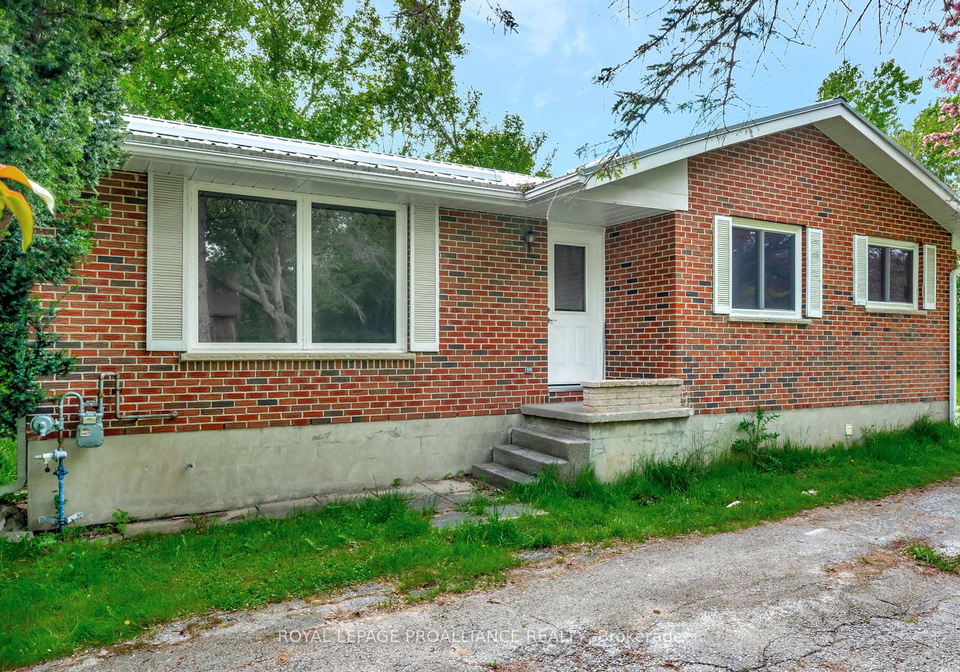 709-old-highway-2-highway-quinte-west-ontario-x12164789
