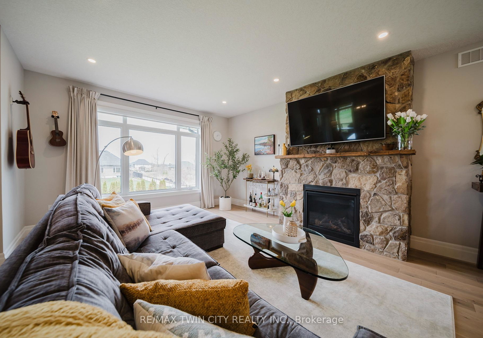 40-sunset-hills-crescent-woolwich-ontario-x12165245