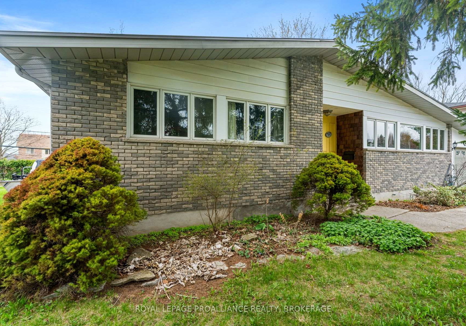 1071-lincoln-drive-kingston-ontario-x12165341