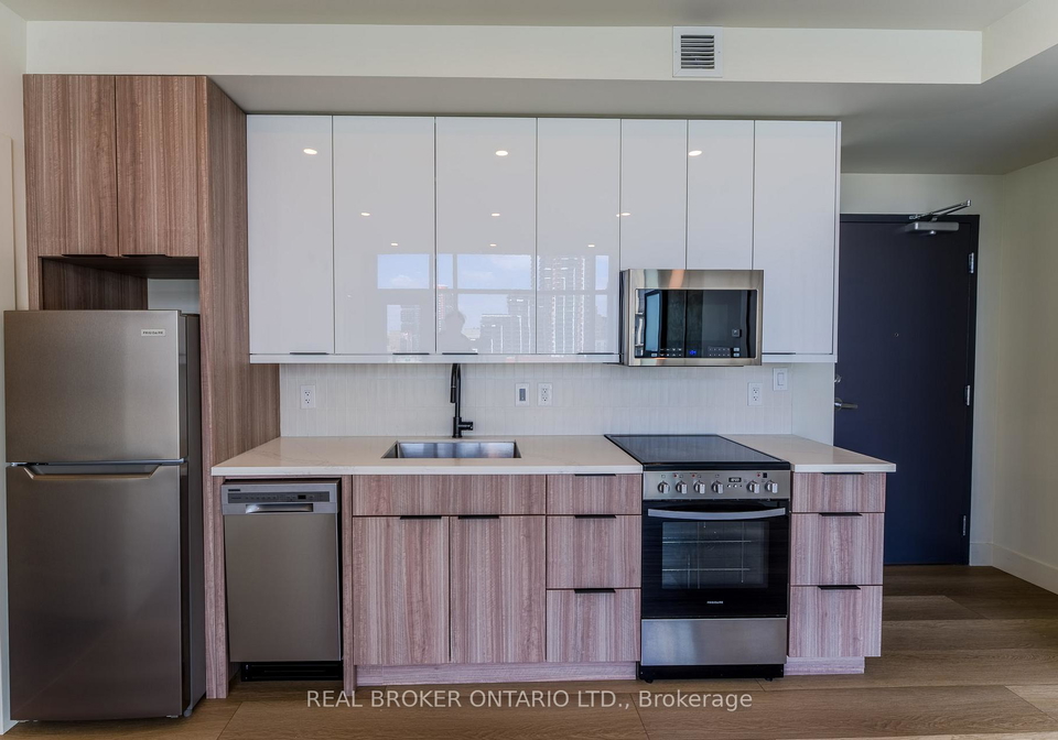 24-augusta-street-hamilton-ontario-x12165397