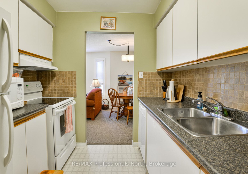 661-cedar-lane-bracebridge-ontario-x12165431