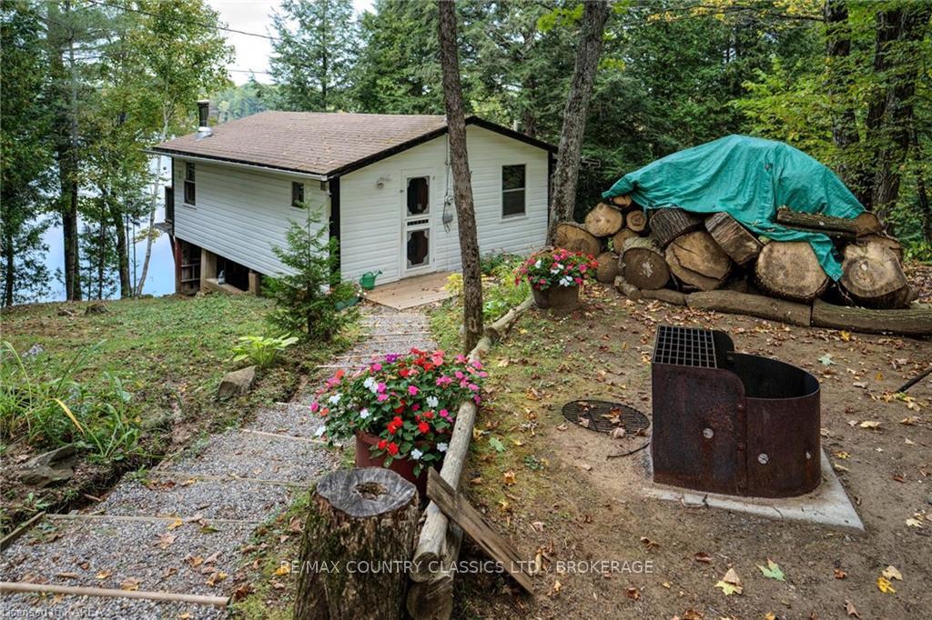 1054-earl-bay-lane-frontenac-ontario-x12165463