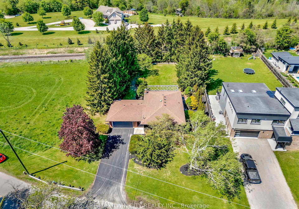 332-piper-street-north-dumfries-ontario-x12165518