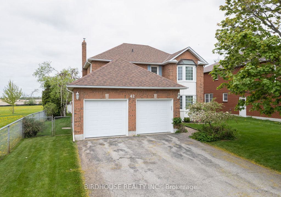 42-walker-street-kawartha-lakes-ontario-x12165948