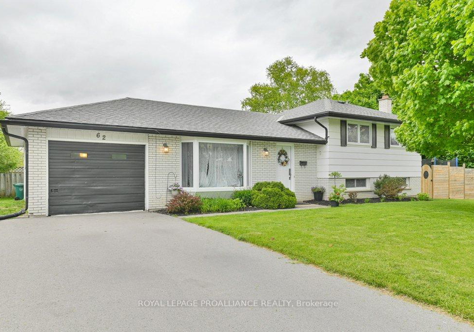 62-village-drive-belleville-ontario-x12166074