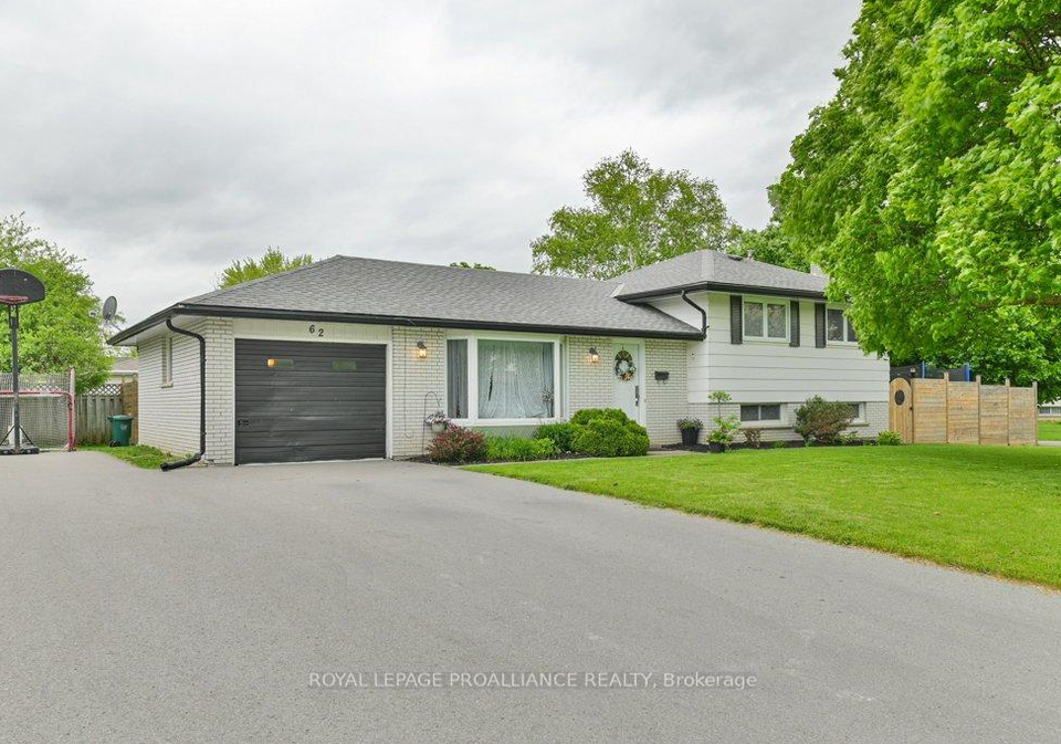 62-village-drive-belleville-ontario-x12166074
