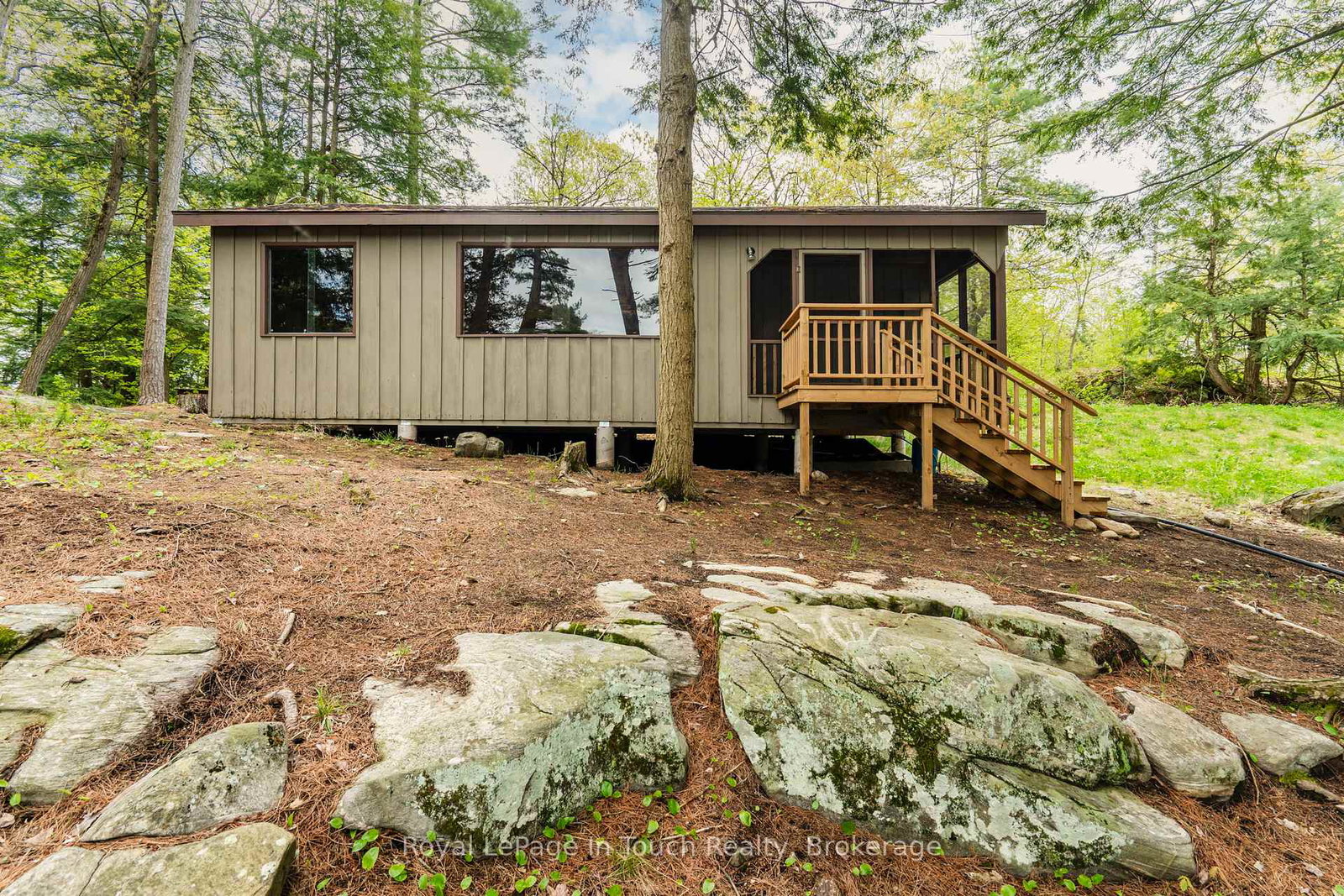 1470-is-90-island-georgian-bay-ontario-x12166096