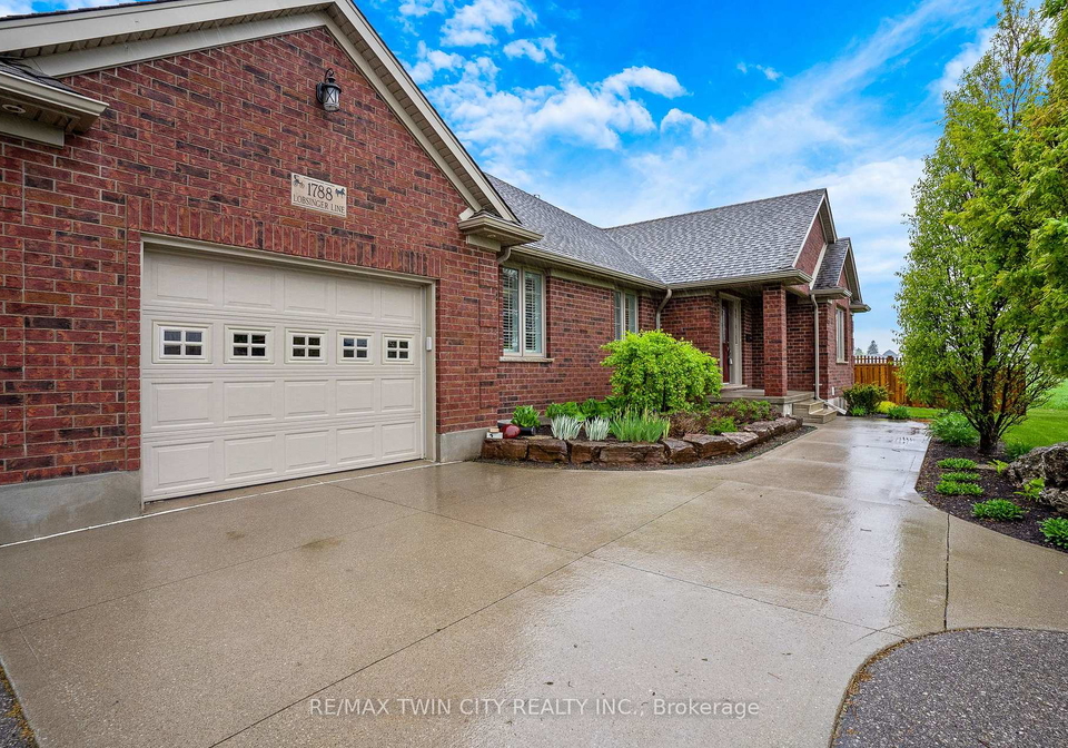 1788-lobsinger-line-woolwich-ontario-x12166341