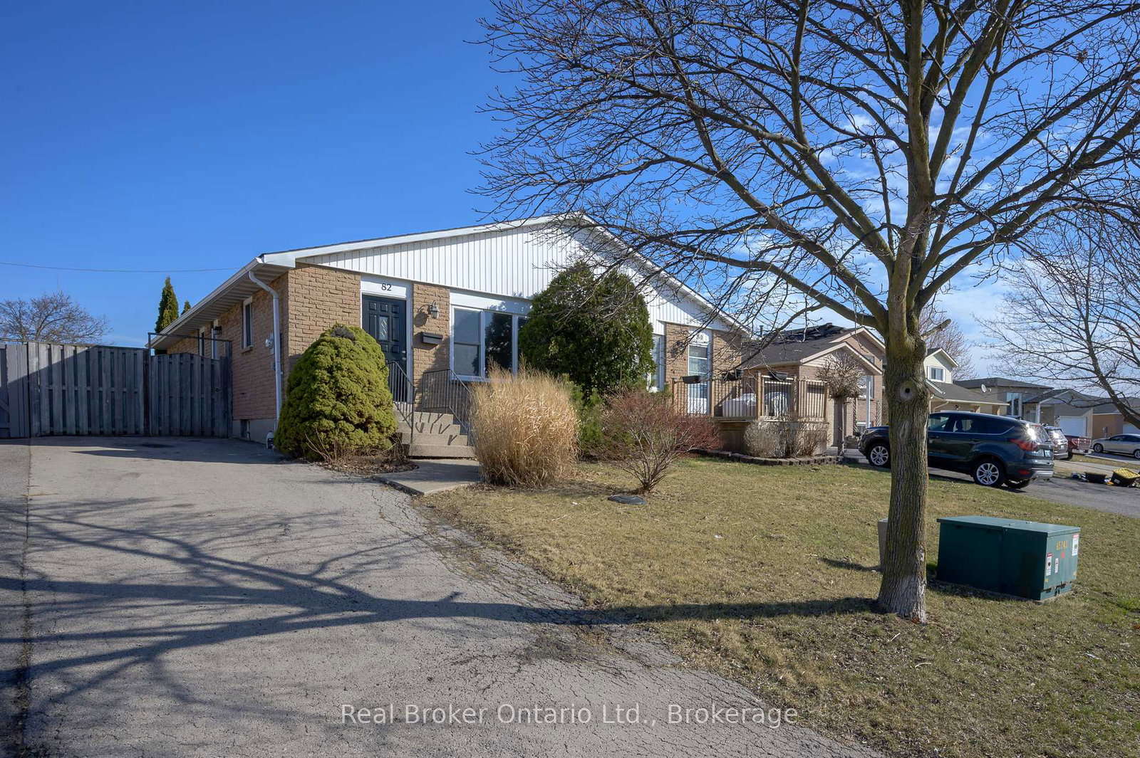 82-lampman-crescent-thorold-ontario-x12166476