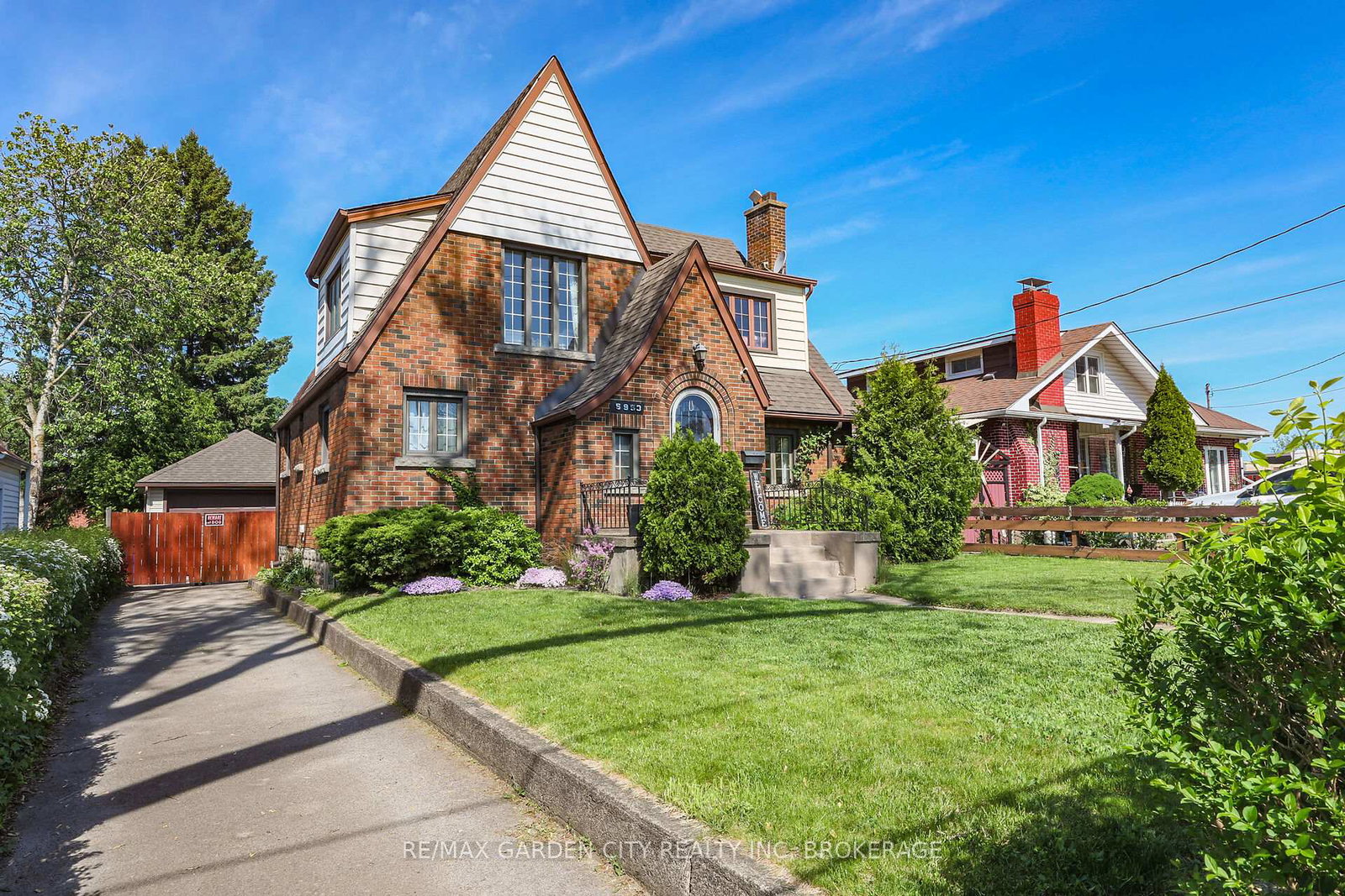 5953-carlton-avenue-niagara-falls-ontario-x12166525