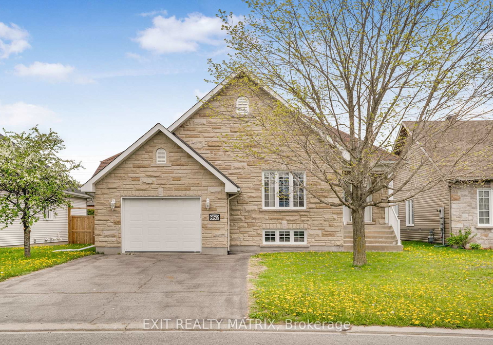 652-des-erables-promenade-casselman-ontario-x12166594