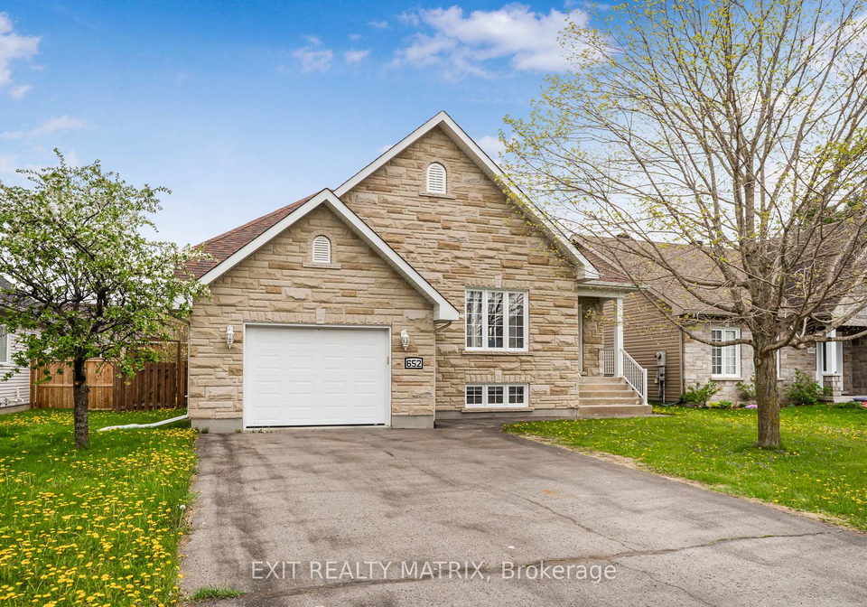 652-des-erables-promenade-casselman-ontario-x12166594