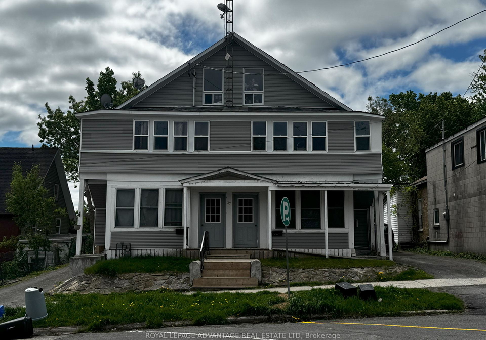 37-main-street-w-smiths-falls-ontario-x12166932
