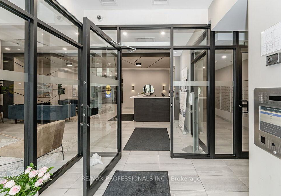 60-charles-street-w-kitchener-ontario-x12166994