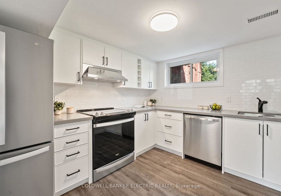 8b-pottinger-street-kawartha-lakes-ontario-x12167214