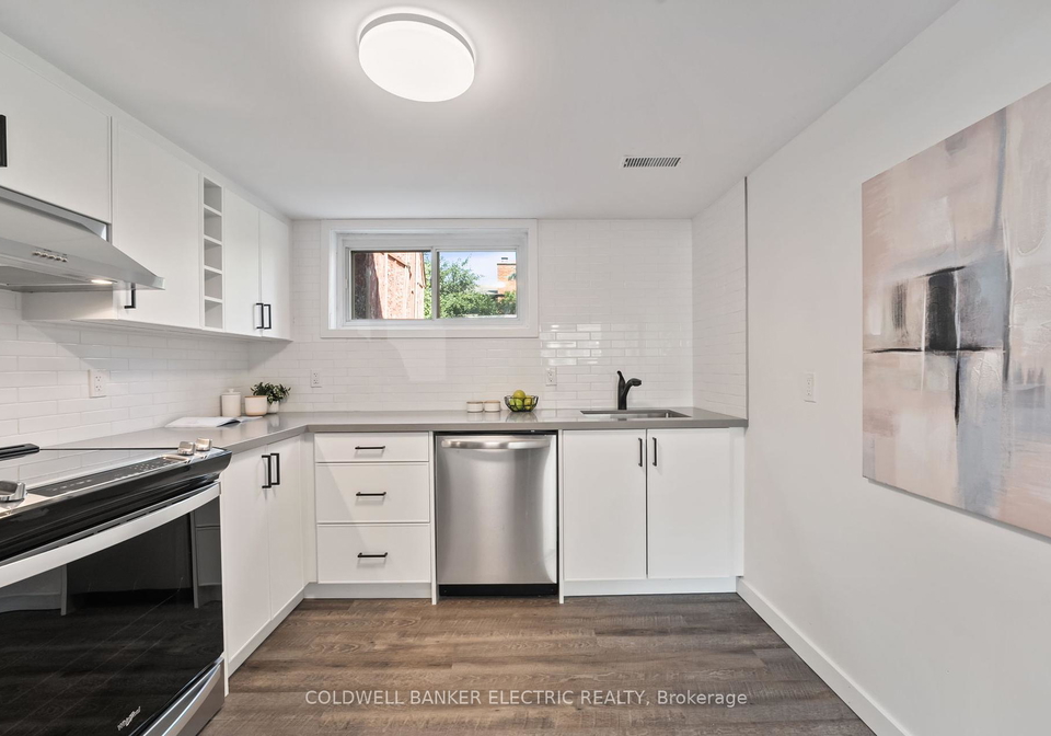 8b-pottinger-street-kawartha-lakes-ontario-x12167214