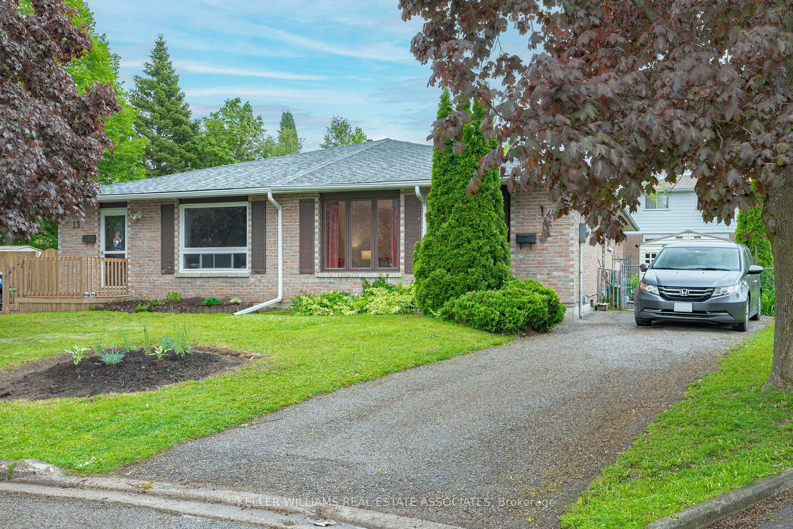 15-lloyd-place-kawartha-lakes-ontario-x12167275