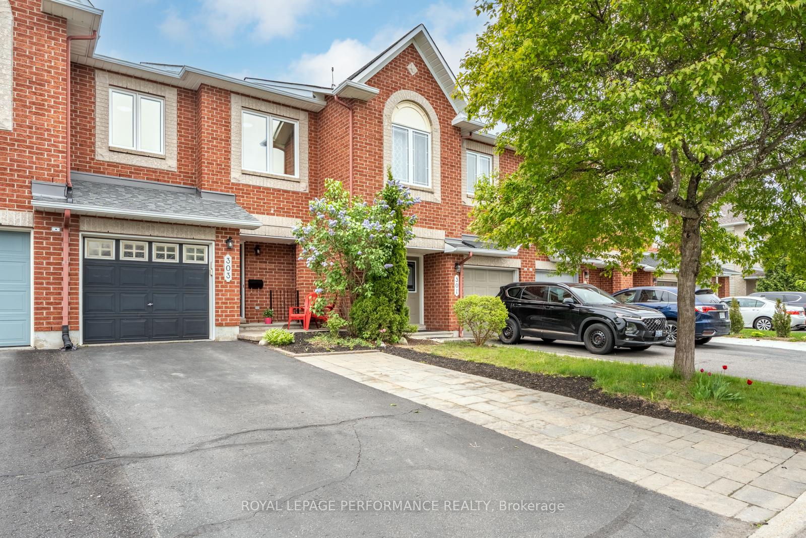 303-branthaven-street-ottawa-ontario-x12167369