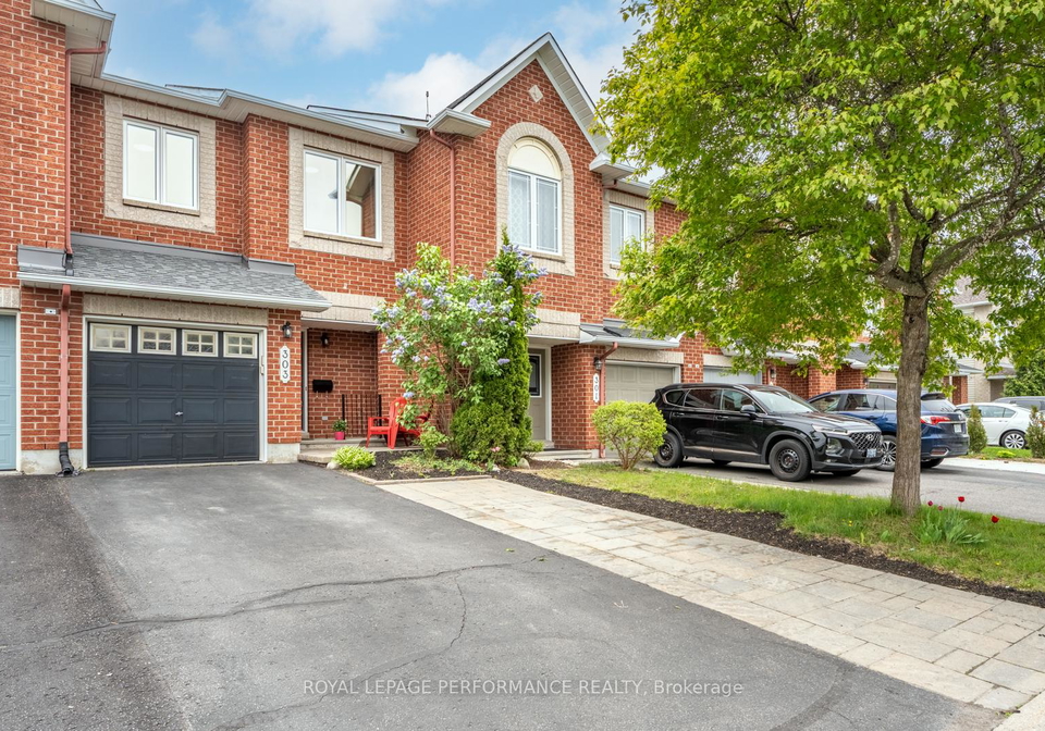 303-branthaven-street-ottawa-ontario-x12167369