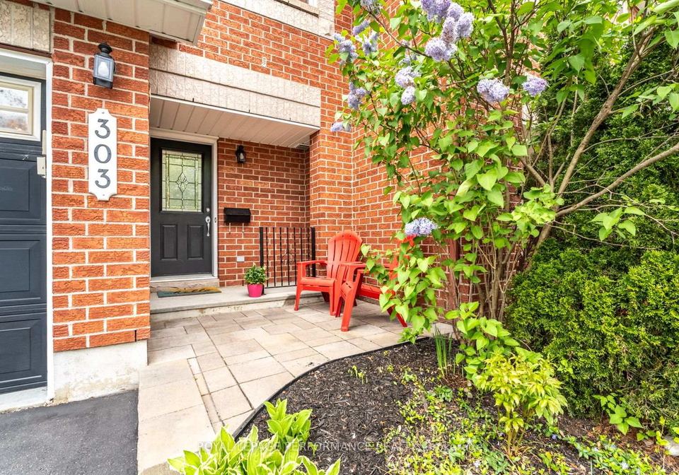 303-branthaven-street-ottawa-ontario-x12167369