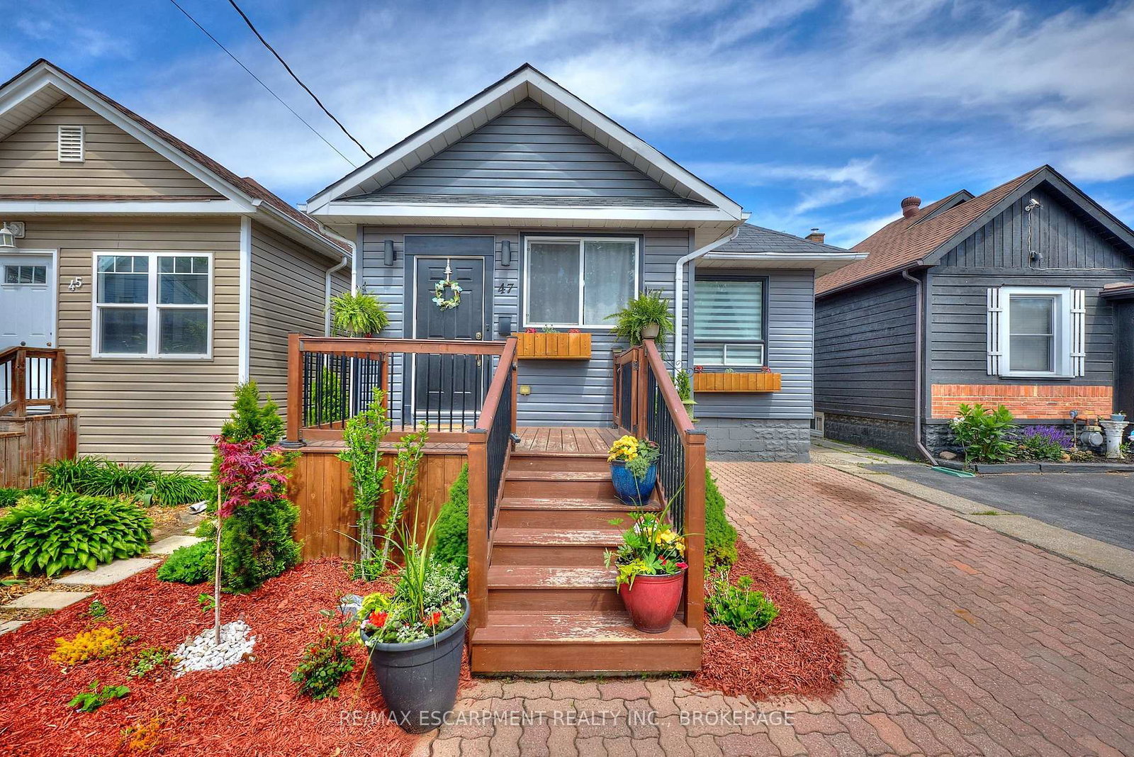 47-lowell-avenue-st-catharines-ontario-x12167502