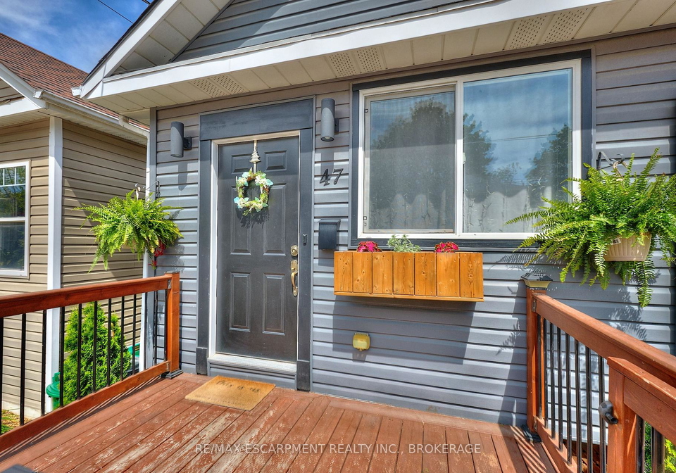47-lowell-avenue-st-catharines-ontario-x12167502