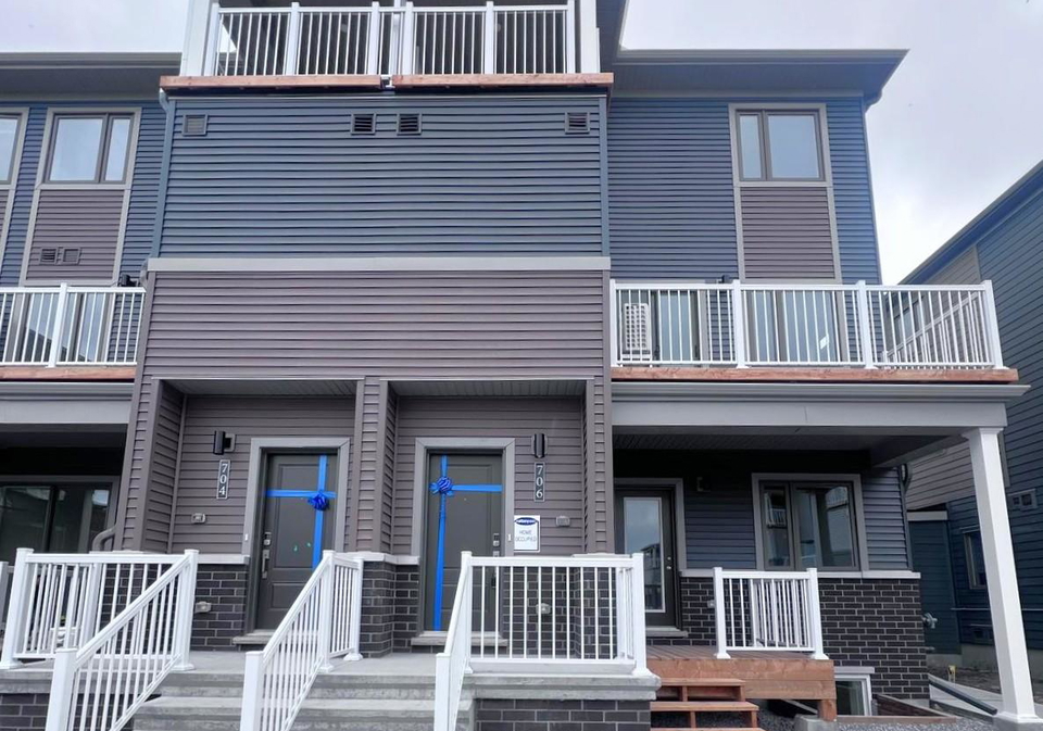 706-parnian-private-ottawa-ontario-x12168154
