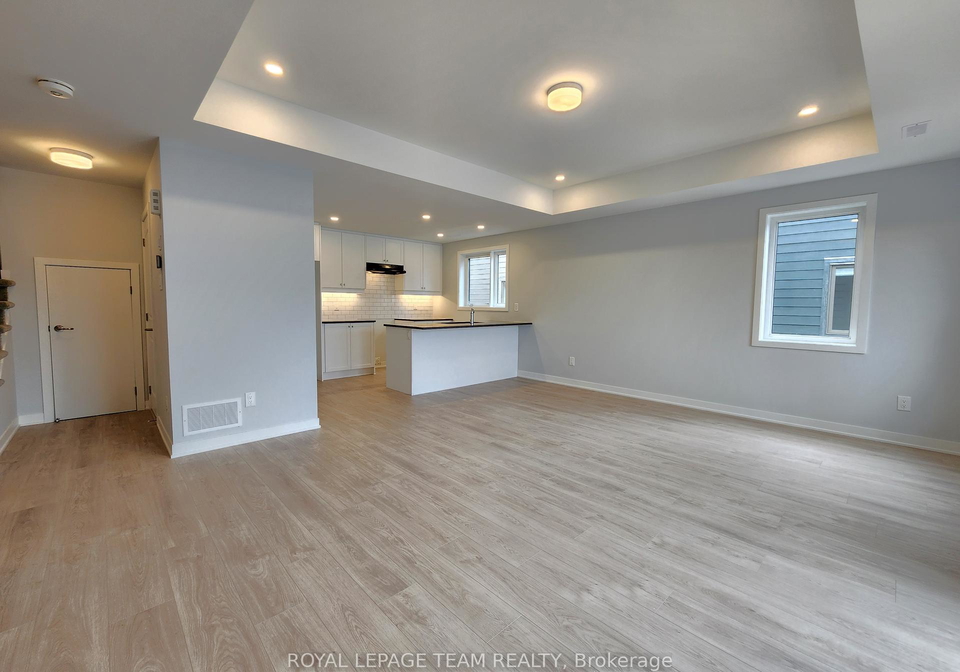 706-parnian-private-ottawa-ontario-x12168154