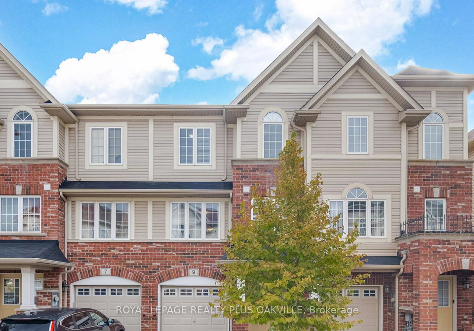 9-dorchester-terrace-hamilton-ontario-x12168909