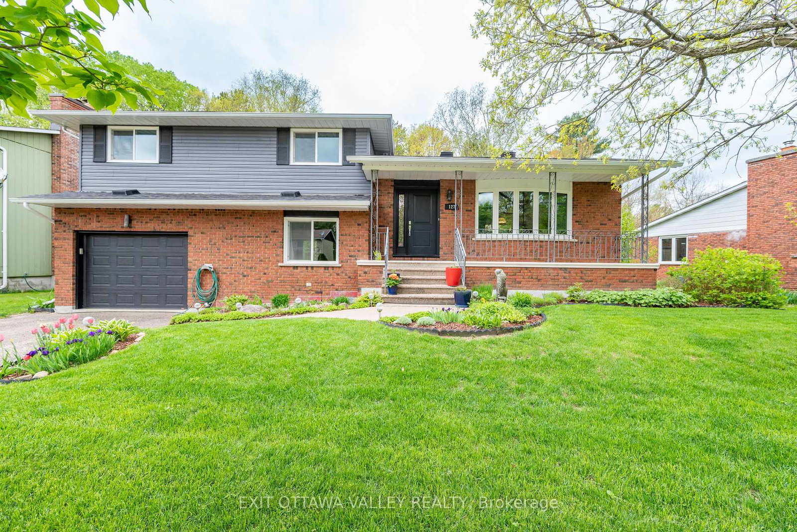 127-frontenac-crescent-deep-river-ontario-x12168990