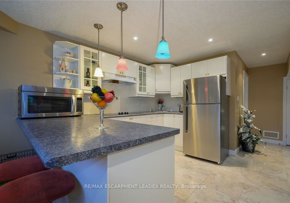 264-diiorio-circle-hamilton-ontario-x12169099