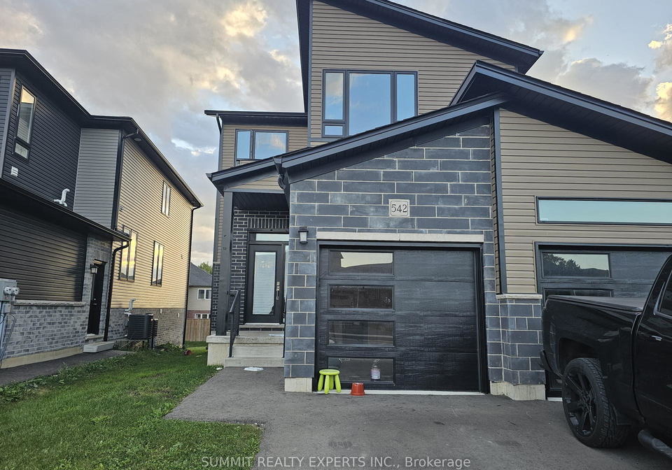 542-fairway-road-woodstock-ontario-x12169213