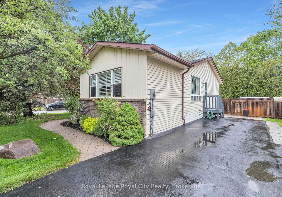 396-west-acres-drive-guelph-ontario-x12169218