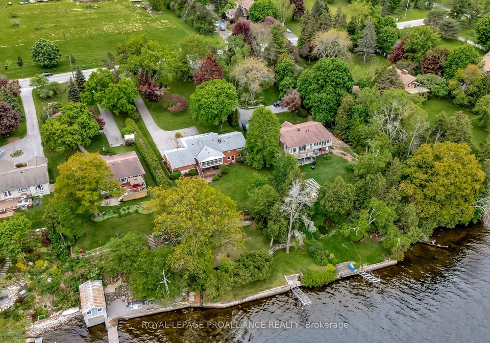 1826-county-road-3-prince-edward-county-ontario-x12169237