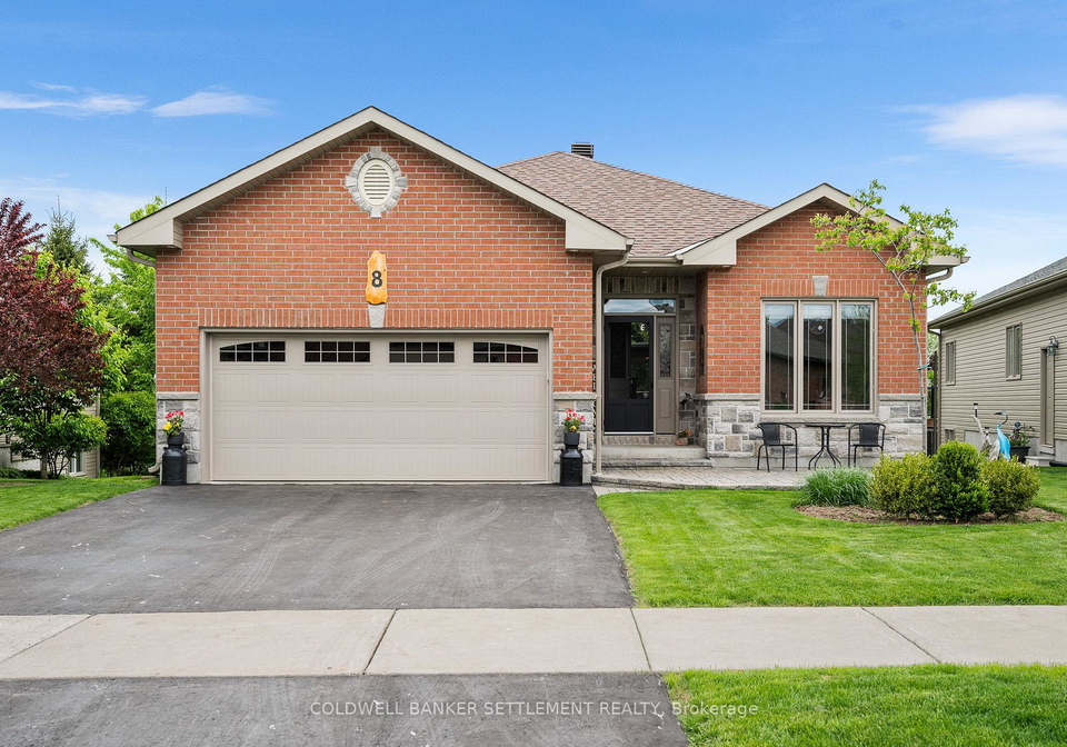 8-senators-gate-drive-perth-ontario-x12169255