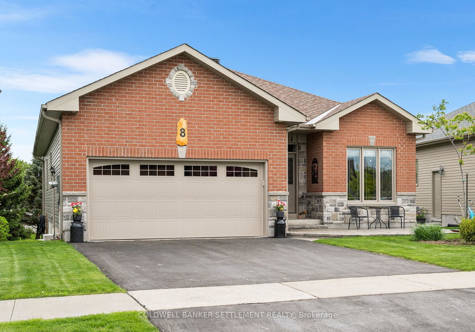 8-senators-gate-drive-perth-ontario-x12169255