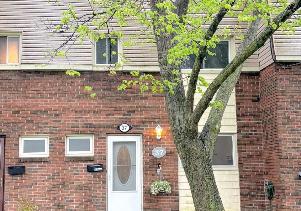 30-regent-avenue-hamilton-ontario-x12169511