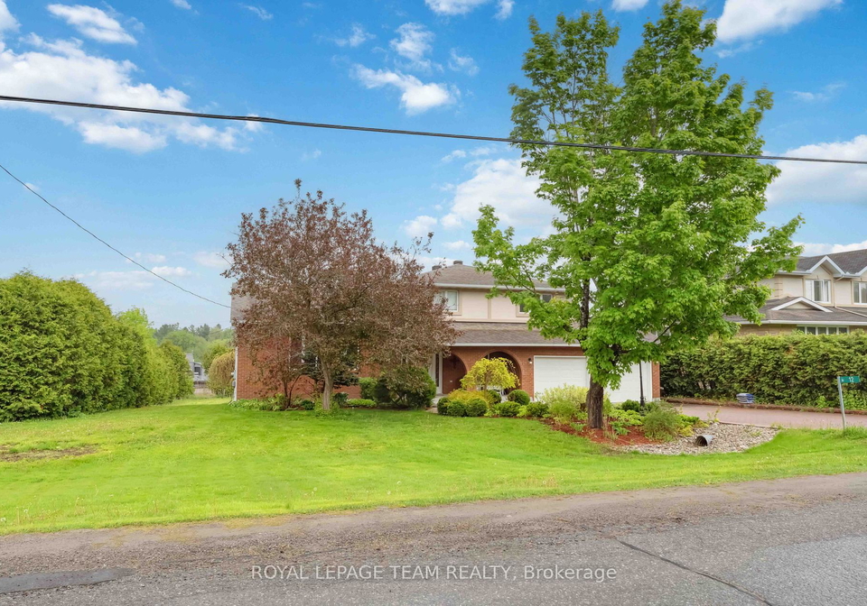 12-queen-anne-crescent-ottawa-ontario-x12169683