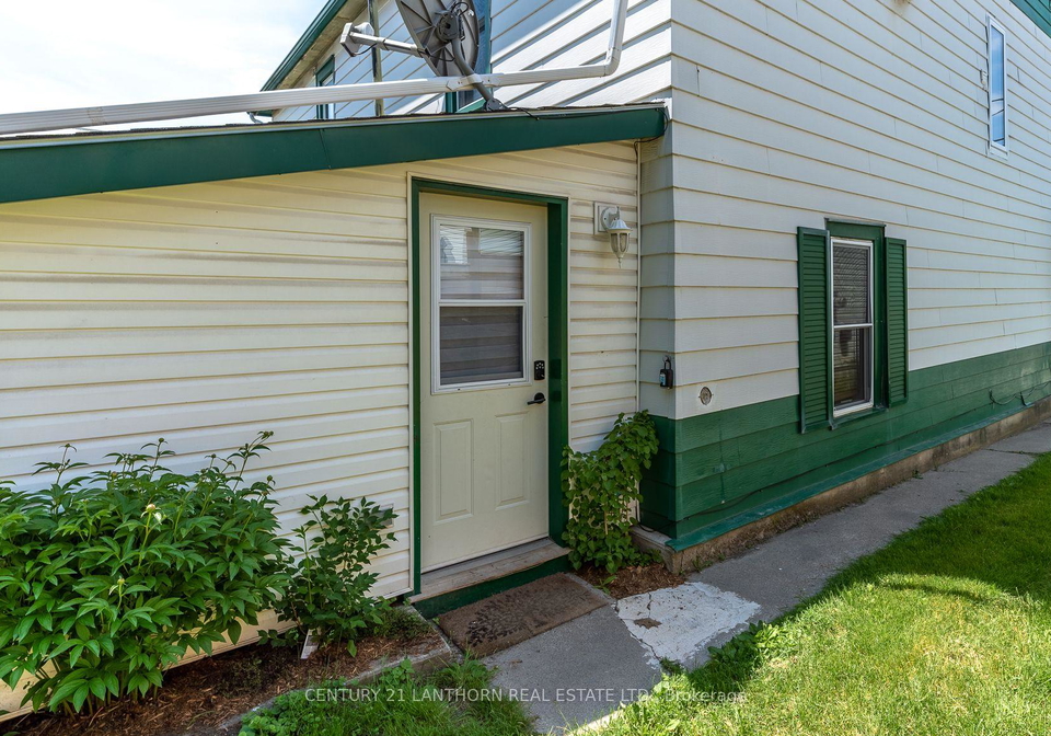 60-main-street-prince-edward-county-ontario-x12169719