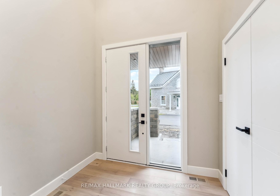 108-theberge-private-ottawa-ontario-x12169997