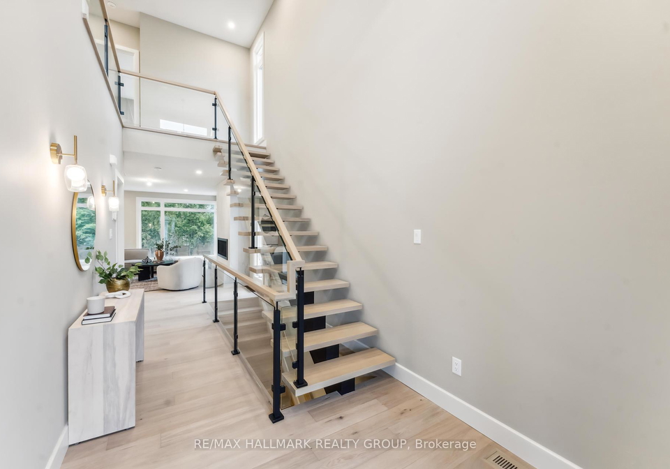 108-theberge-private-ottawa-ontario-x12169997