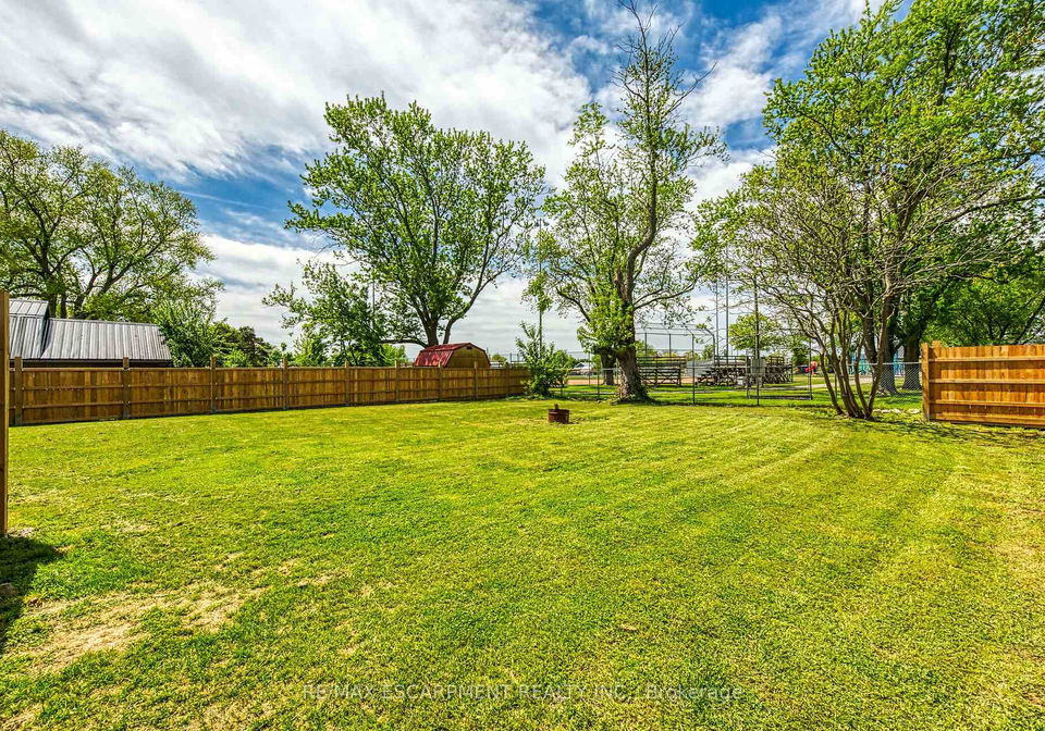 17-erie-avenue-n-haldimand-ontario-x12170032