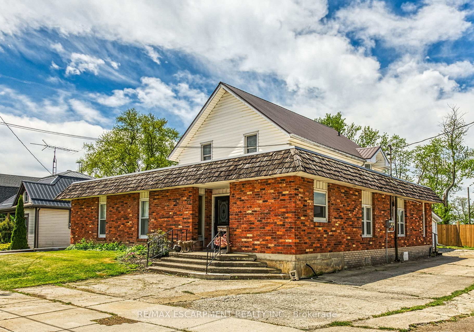17-erie-avenue-n-haldimand-ontario-x12170032