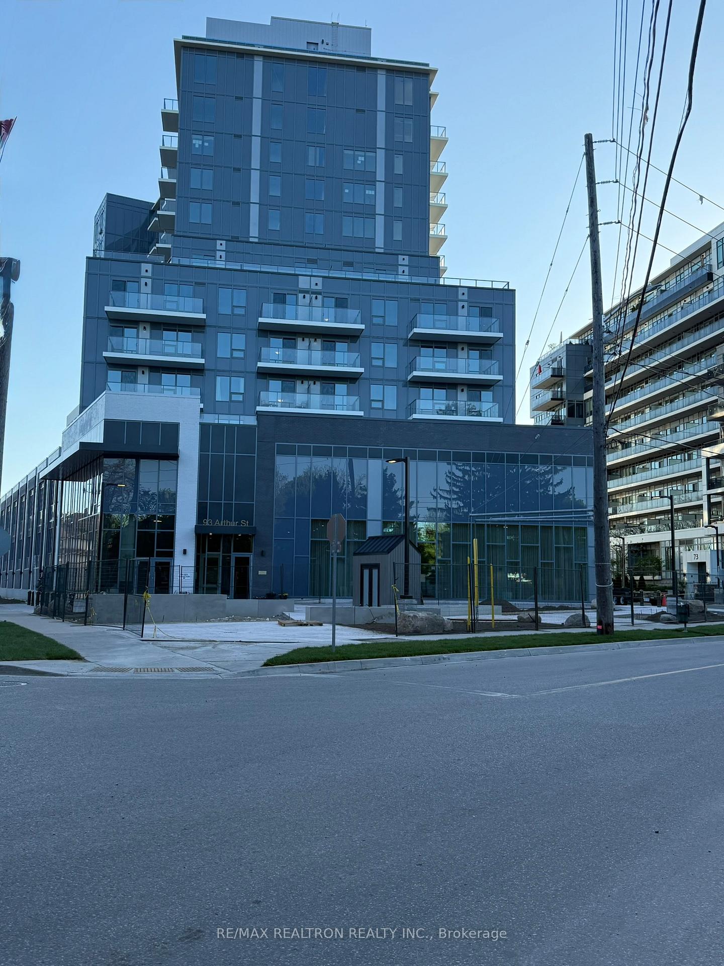 93-arthur-street-s-guelph-ontario-x12170098
