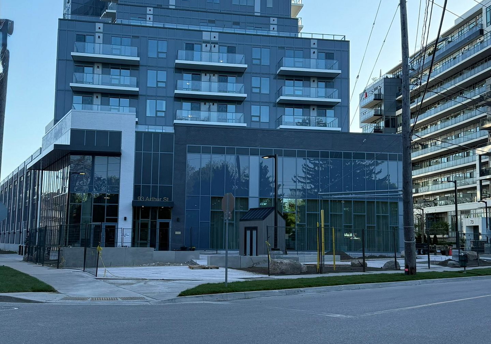 93-arthur-street-s-guelph-ontario-x12170098