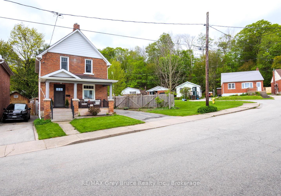 589-13th-street-a-w-owen-sound-ontario-x12170360