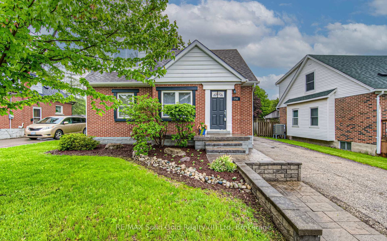 742-elizabeth-street-kitchener-ontario-x12170428