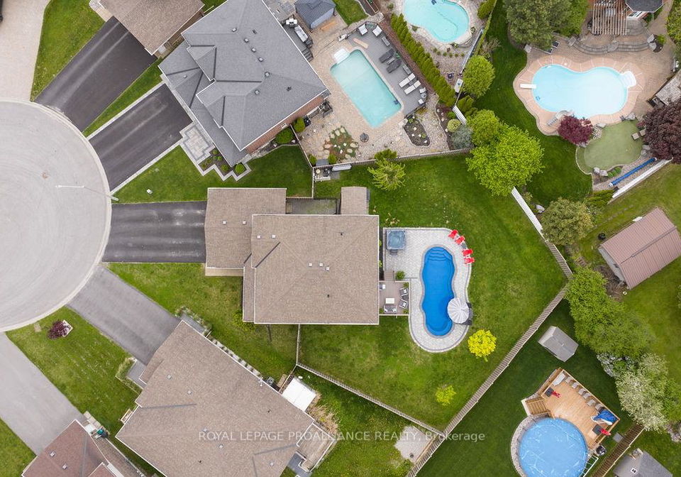 33-butternut-court-belleville-ontario-x12170630
