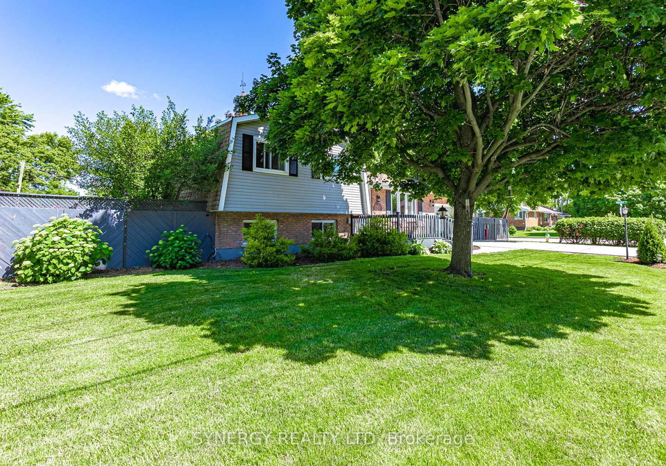 154-water-street-southwest-middlesex-ontario-x12170807