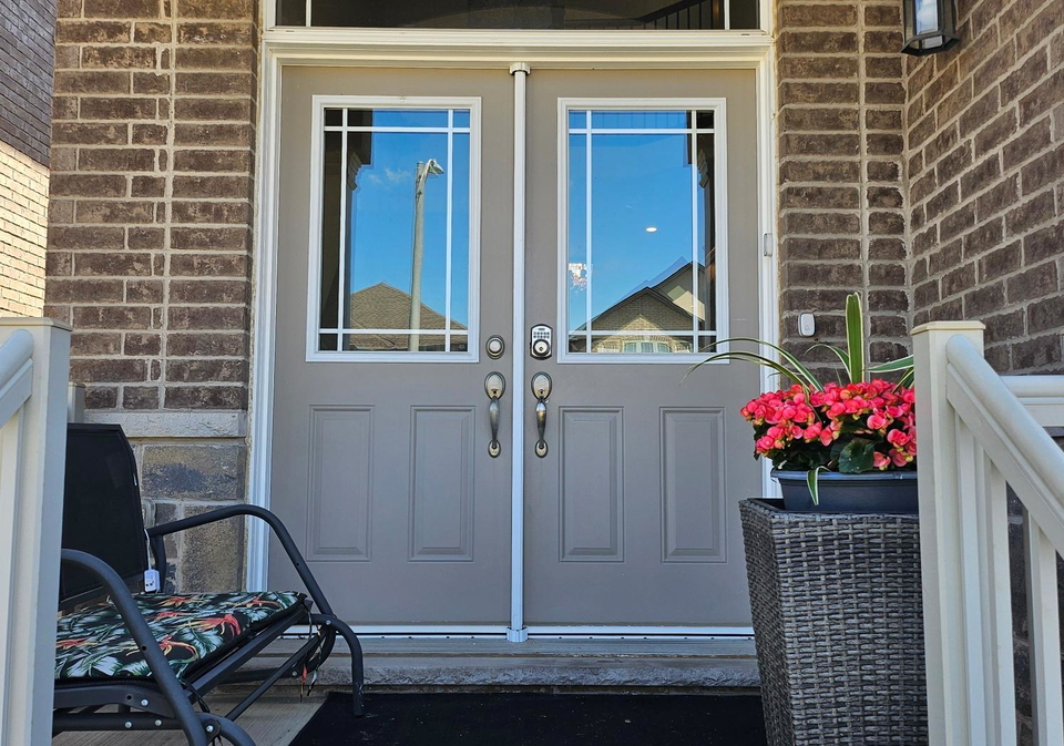 70-robertson-road-hamilton-ontario-x12171357
